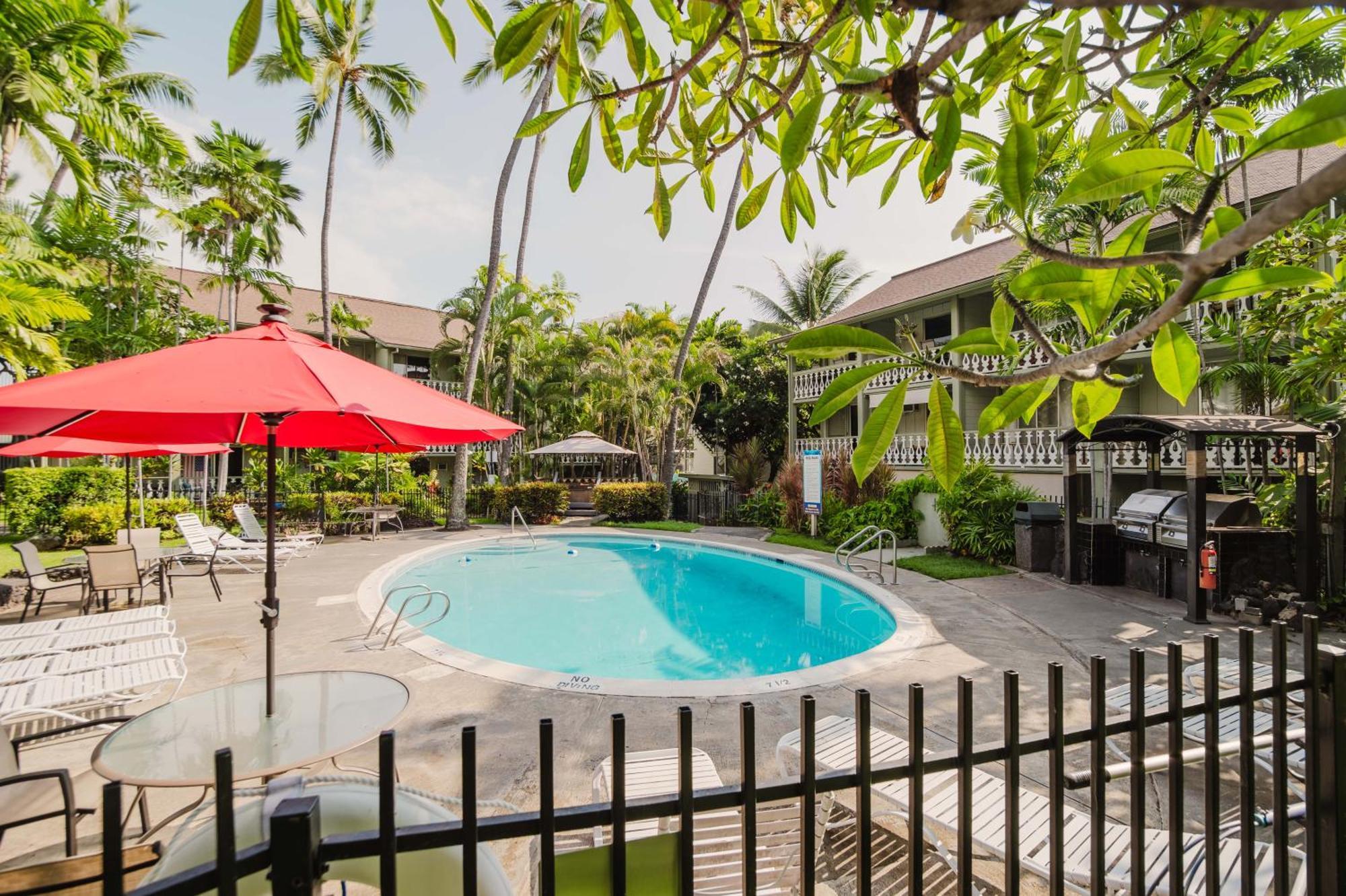 Downtown Hawaiian Paradise Condo With Hot Tub, Pool & Beach - Kona Islander Inn 凯路亚-科纳 外观 照片